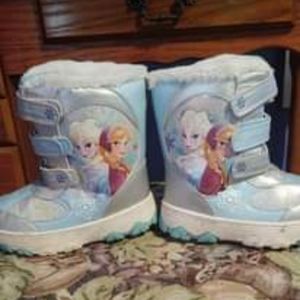Girls size 12 frozen winter boots